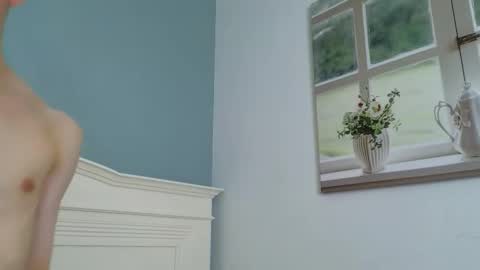 Snapshot of kudi_j chatting on 18, 12, 2025 Kudi online show from 18, 12, 2025