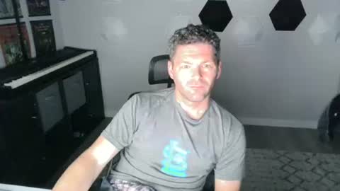 kuk_u online show from 21, 11, 2025