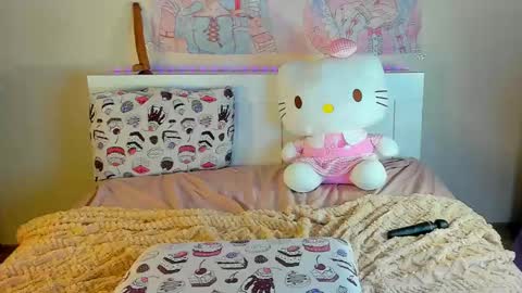 Snapshot of kuraii_ chatting on 28, 2, 2025 Anna online show from 28, 2, 2025