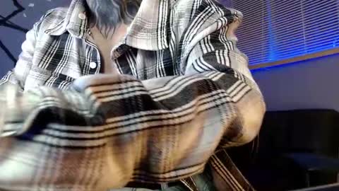 kuregari_xs online show from 9, 10, 2025