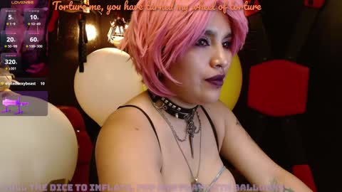 Fetiche Woman online show from 12, 12, 2024