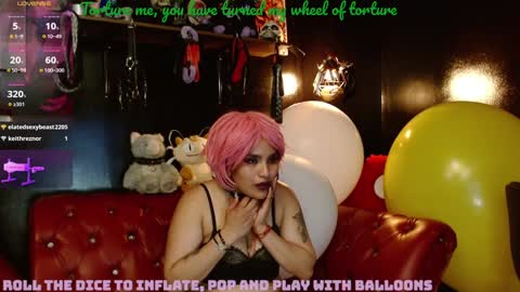 Fetiche Woman online show from 12, 12, 2024