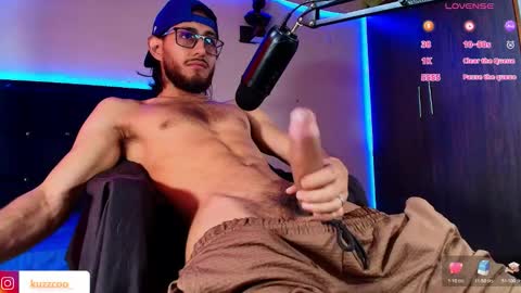 Snapshot of kuzzcoo chatting on 5, 11, 2025 kuzzcoo online show from 5, 11, 2025