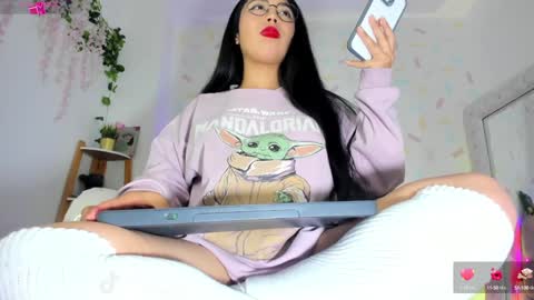 Snapshot of kylie_evans_18 chatting on 30, 1, 2025 Kylie online show from 30, 1, 2025