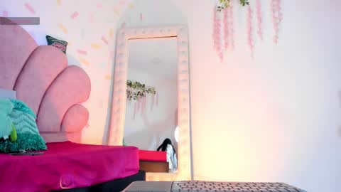 Snapshot of kylie_evans_18 chatting on 9, 3, 2025 Kylie online show from 9, 3, 2025