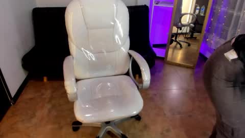 kylie online show from 16, 10, 2025