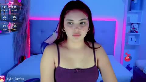 Snapshot of kylie_hottt_ chatting on 16, 3, 2026 k ylie online show from 16, 3, 2026