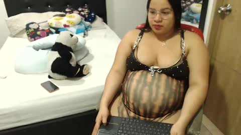 Snapshot of kylie_switch chatting on 1, 11, 2025 Instagram Kylie switch followme buy lovense here online show from 1, 11, 2025