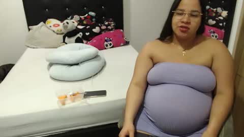 Snapshot of kylie_switch chatting on 13, 11, 2025 Instagram Kylie switch followme buy lovense here online show from 13, 11, 2025