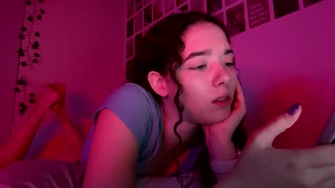 Snapshot of kylieexoxoxo2432 chatting on 7, 1, 2025 Kylie online show from 7, 1, 2025