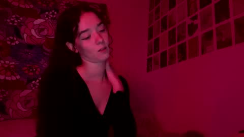 Snapshot of kylieexoxoxo2432 chatting on 13, 1, 2025 Kylie online show from 13, 1, 2025