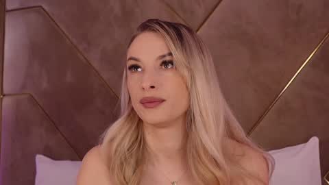 Kylie  online show from 21, 1, 2025