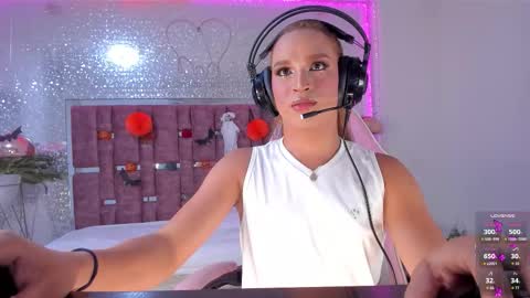 Snapshot of kylievictoria_ chatting on 28, 10, 2025 Kylie online show from 28, 10, 2025