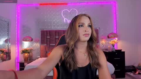 Snapshot of kylievictoria_ chatting on 2, 11, 2025 Kylie online show from 2, 11, 2025