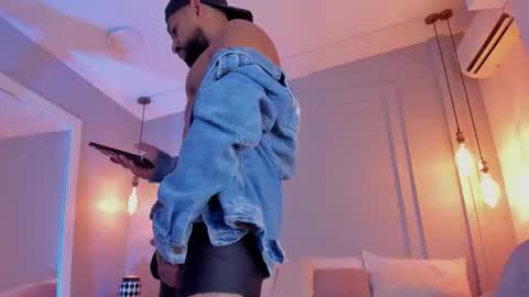 Kylliam Levis online show from 11, 2, 2026