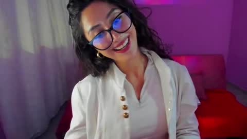 Kym Giraldo online show from 29, 10, 2025