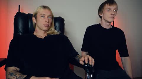 Snapshot of l_adonis_l chatting on 12, 10, 2025 Adonis online show from 12, 10, 2025