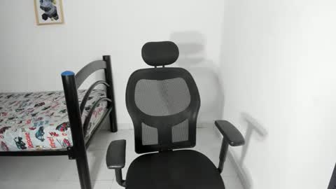 la_pequena_culona online show from 17, 3, 2026