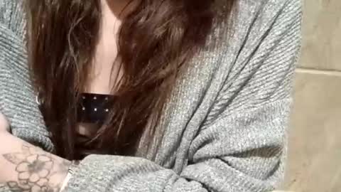 laceywhite01 online show from 11, 11, 2025