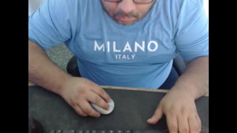 Snapshot of ladillado chatting on 4, 11, 2025 rob online show from 4, 11, 2025