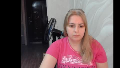 lady cute cat29 online show from 18, 1, 2025