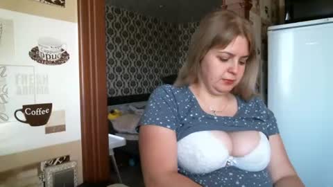 Snapshot of lady_cute_cat chatting on 21, 10, 2025 lady cute cat29 online show from 21, 10, 2025