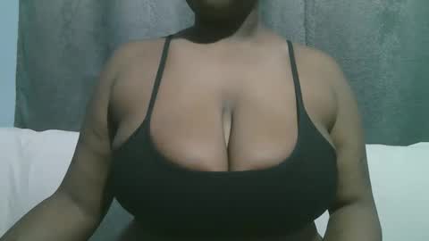 lady_dearra online show from 13, 10, 2025