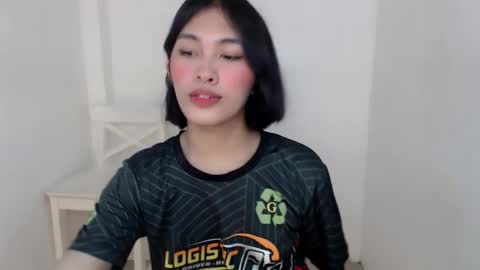 Snapshot of lady_jedyy chatting on 8, 3, 2025   online show from 8, 3, 2025