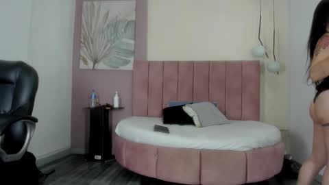 lady_scarlett_ online show from 12, 9, 2025