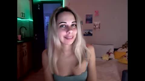 lady_smile69 online show from 13, 9, 2025