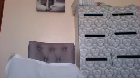 lindah32 online show from 15, 1, 2025