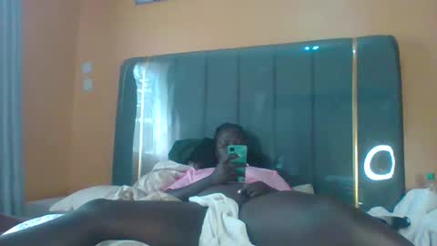 lindah32 online show from 11, 11, 2025