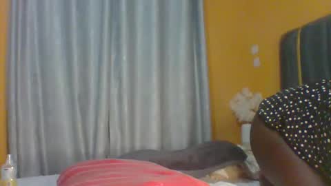 lindah32 online show from 24, 11, 2025