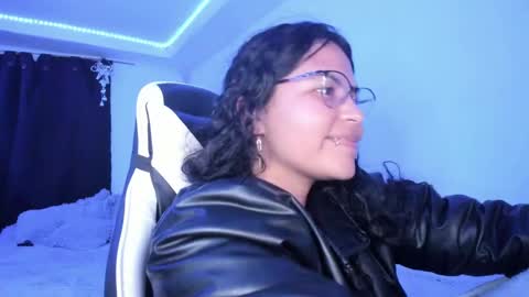  Lady  online show from 12, 12, 2024