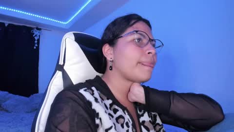  Lady  online show from 15, 12, 2024