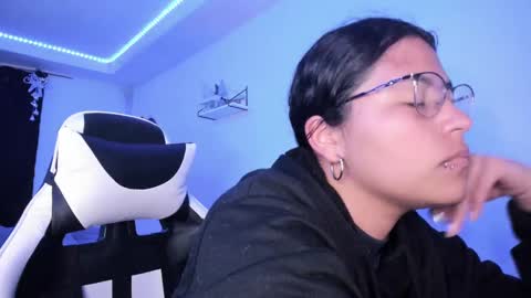  Lady  online show from 23, 12, 2024