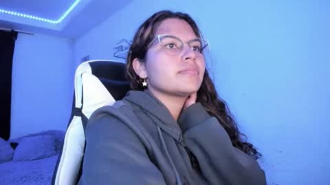  Lady  online show from 3, 3, 2026