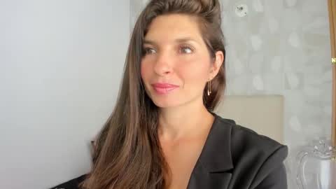  Danna................. online show from 9, 11, 2025