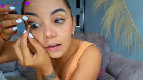 Hello im lady nice to meet you  online show from 20, 10, 2025