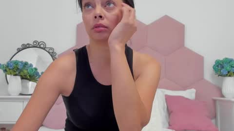 Lia online show from 10, 1, 2025