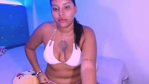 Snapshot of ladypussy69779756 chatting on 17, 3, 2026 laura online show from 17, 3, 2026