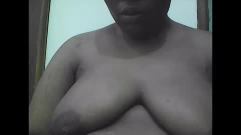 Snapshot of ladyviviana2 chatting on 17, 11, 2025 Vivy online show from 17, 11, 2025