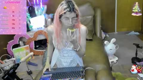 Skinnygirl online show from 17, 10, 2025