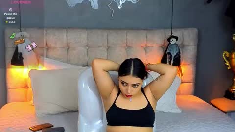 Snapshot of laia_and_aloby chatting on 13, 10, 2025 online show from 13, 10, 2025