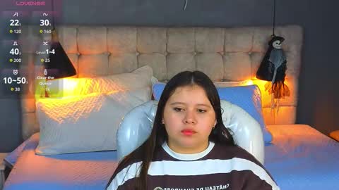 Snapshot of laia_and_aloby chatting on 20, 10, 2025 online show from 20, 10, 2025