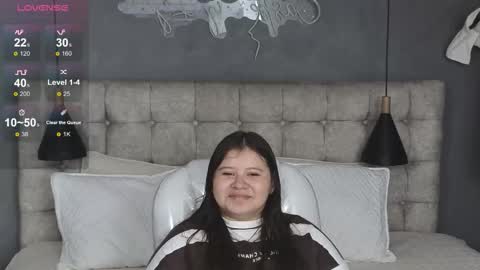 Snapshot of laia_and_aloby chatting on 6, 11, 2025 online show from 6, 11, 2025