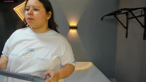 Snapshot of laia_and_aloby chatting on 19, 3, 2026 online show from 19, 3, 2026