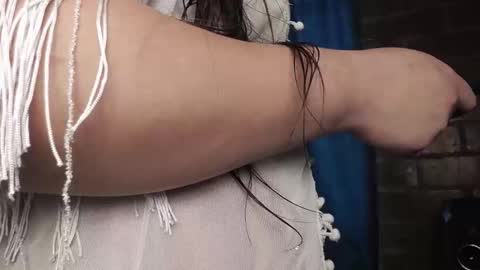 laia_hadid online show from 18, 12, 2025