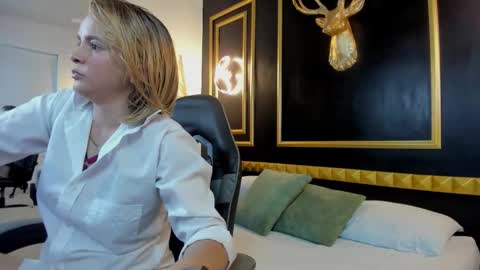 L A I A online show from 5, 2, 2026