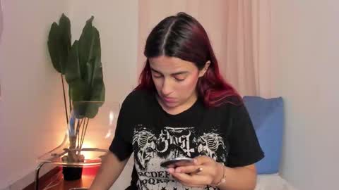 Laia  online show from 28, 9, 2025